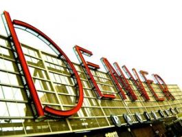 Denver_Pavillions 16th street mall downtown