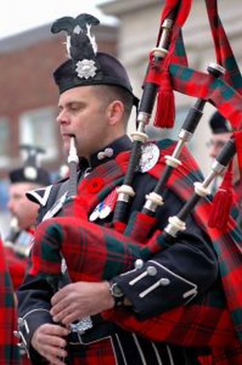 scottish bagpiper